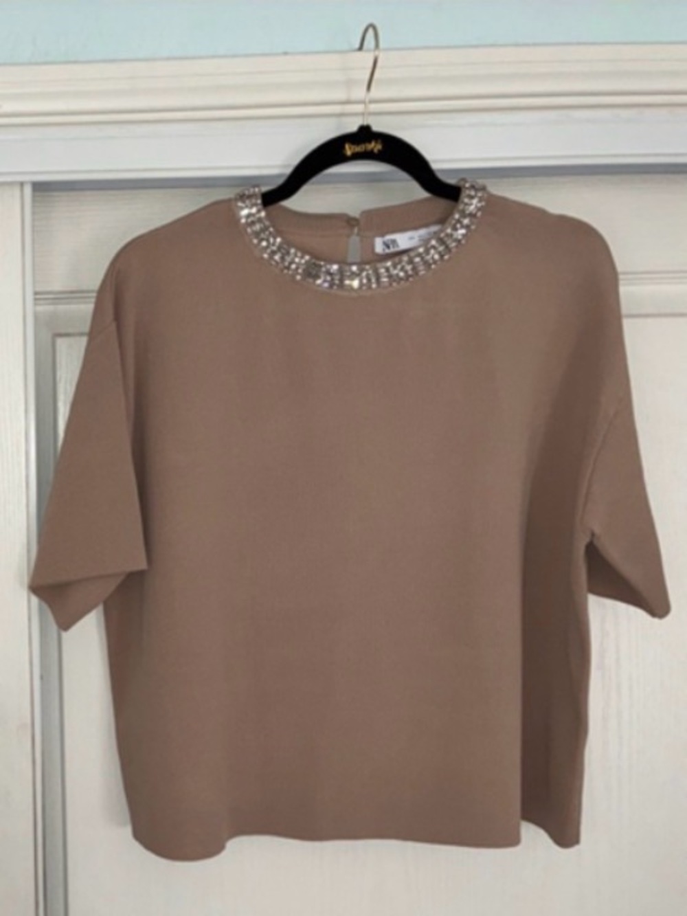 Zara-Embellished Neck Short Sleeve Top